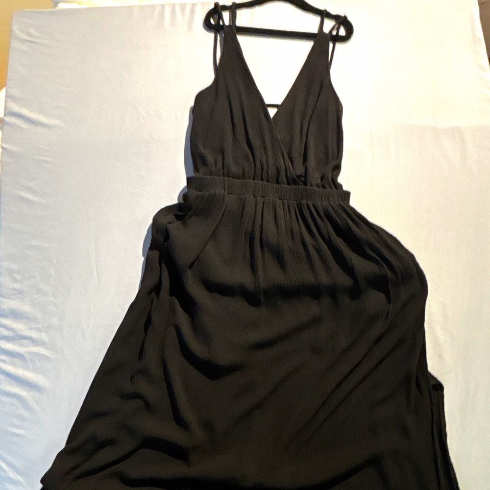 Lulus Black Surplice V-Neck Strappy Open Back Maxi Dress XS